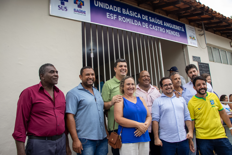 VEREADORES PARTICIPAM DA SOLENIDADE DE INAUGURAÇÃO DA UNIDADE DE ESTRATÉGIA SAÚDE DA FAMÍLIA E CONSULTÓRIO ODONTOLÓGICO NO DISTRITO DE ANGUERETÁ E APROVEITAM PARA CONHECEREM A  CONSTRUÇÃO DA UNIDADE INDUSTRIAL DE CURVELO/MG