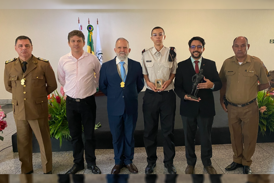 CÂMARA É AGRACIADA COM O TROFÉU CAPITÃO-MÉDICO JOÃO GUIMARÃES ROSA 